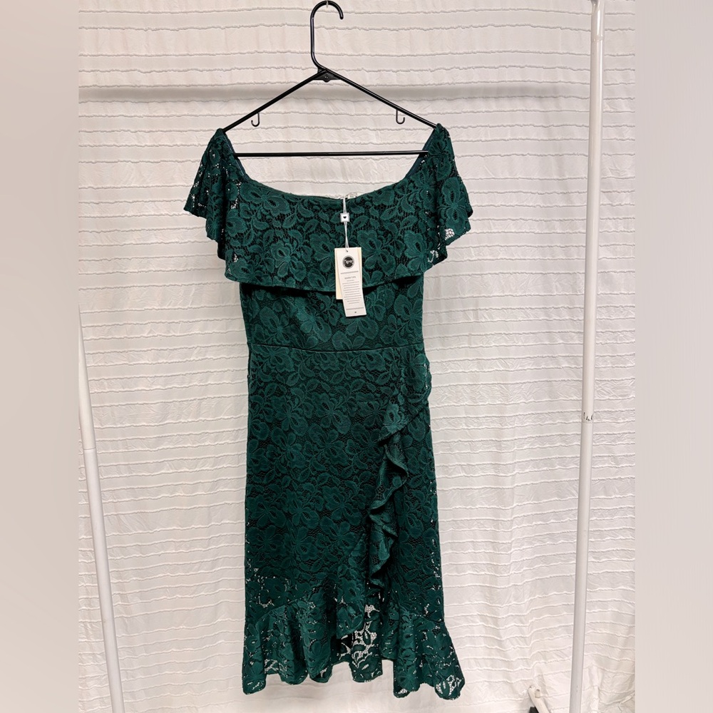NWT Miss May Off-Shoulder Lace Dress, Size Medium (8-10)